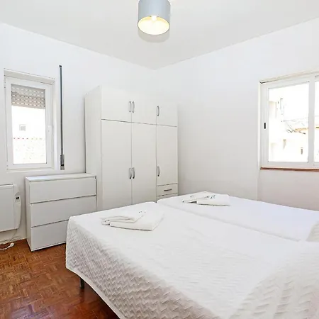 B63 - Corner Street Historic Center In Apartment *